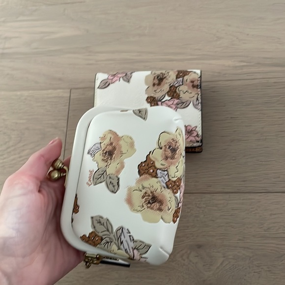 Coach Wallet - Picture 5 of 10